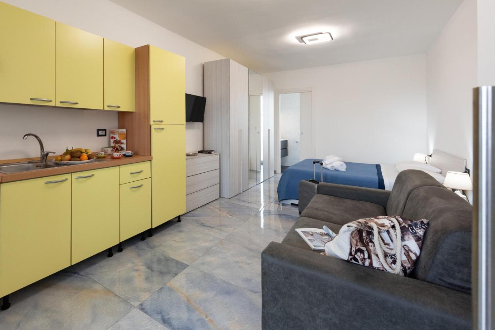 Infinity Residence Con Parcheggio ปอร์โตเชซาเรโอ ภายนอก รูปภาพ