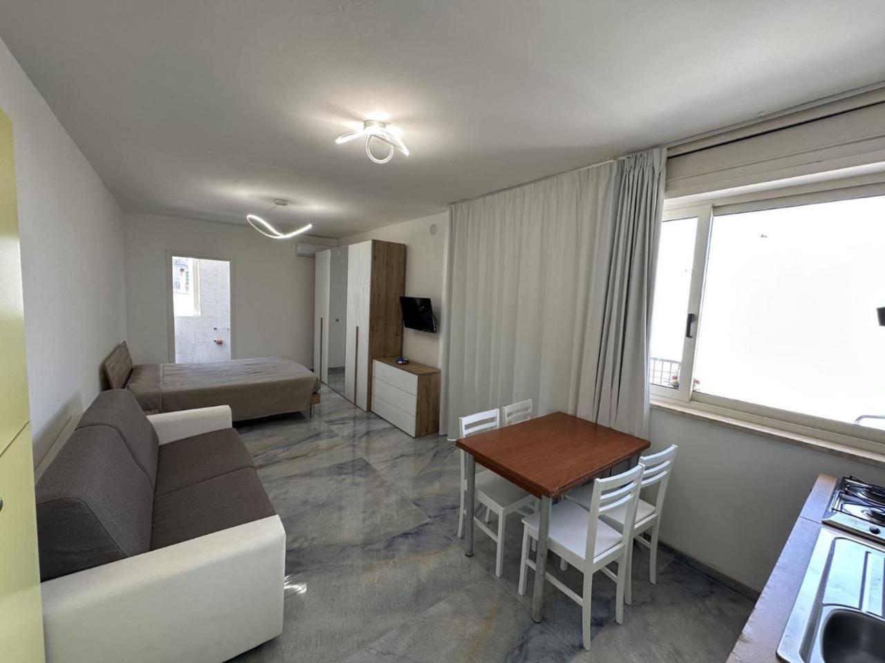 Infinity Residence Con Parcheggio ปอร์โตเชซาเรโอ ภายนอก รูปภาพ