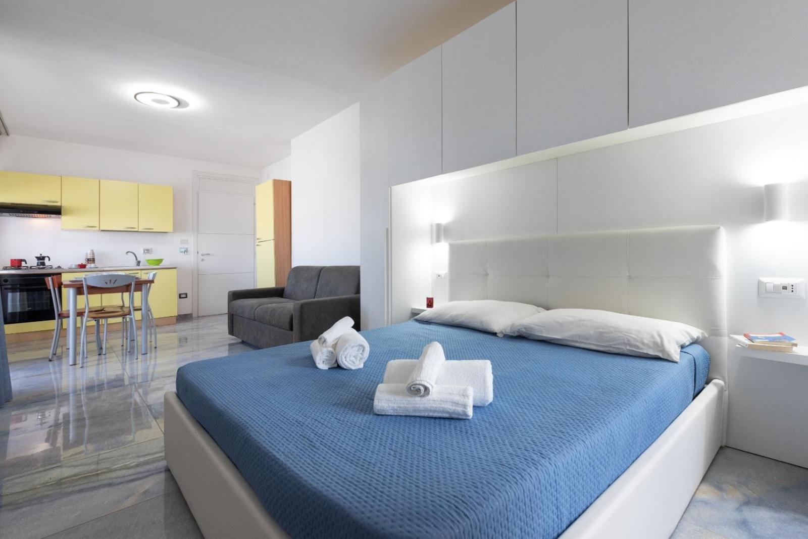 Infinity Residence Con Parcheggio ปอร์โตเชซาเรโอ ภายนอก รูปภาพ