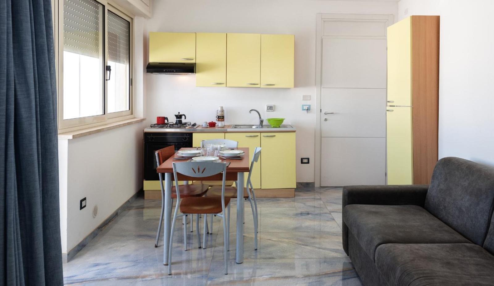 Infinity Residence Con Parcheggio ปอร์โตเชซาเรโอ ภายนอก รูปภาพ